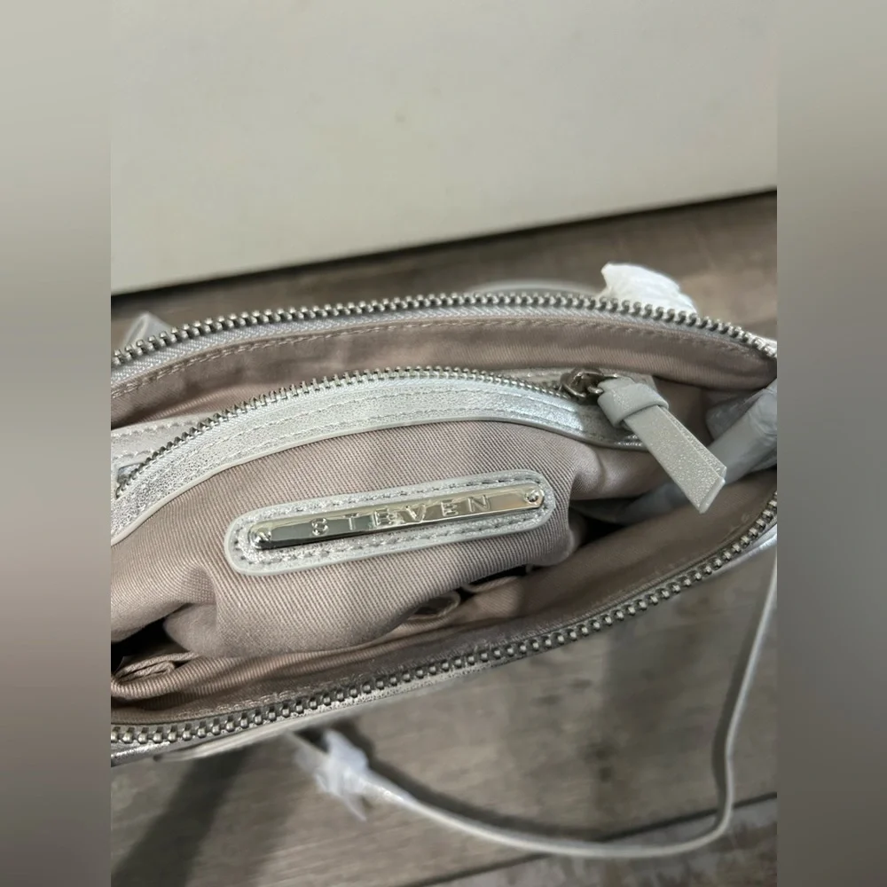 Steven by Steve Madden Crossbody Metallic sliver purse